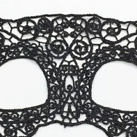 Lace Cat Mask Black Masquerade party NWT - Picture 3 of 6